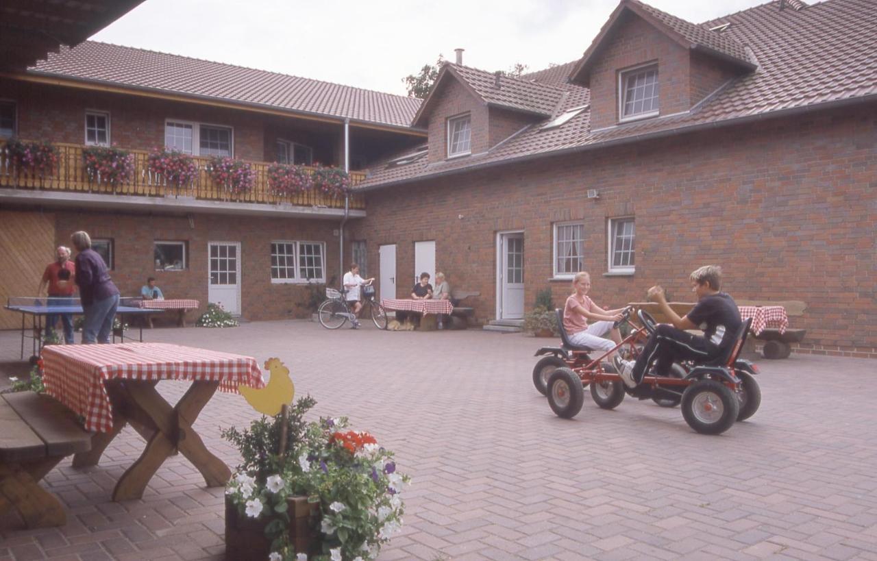 פטרסהאגן Ferienhof Meyer Landhotel מראה חיצוני תמונה