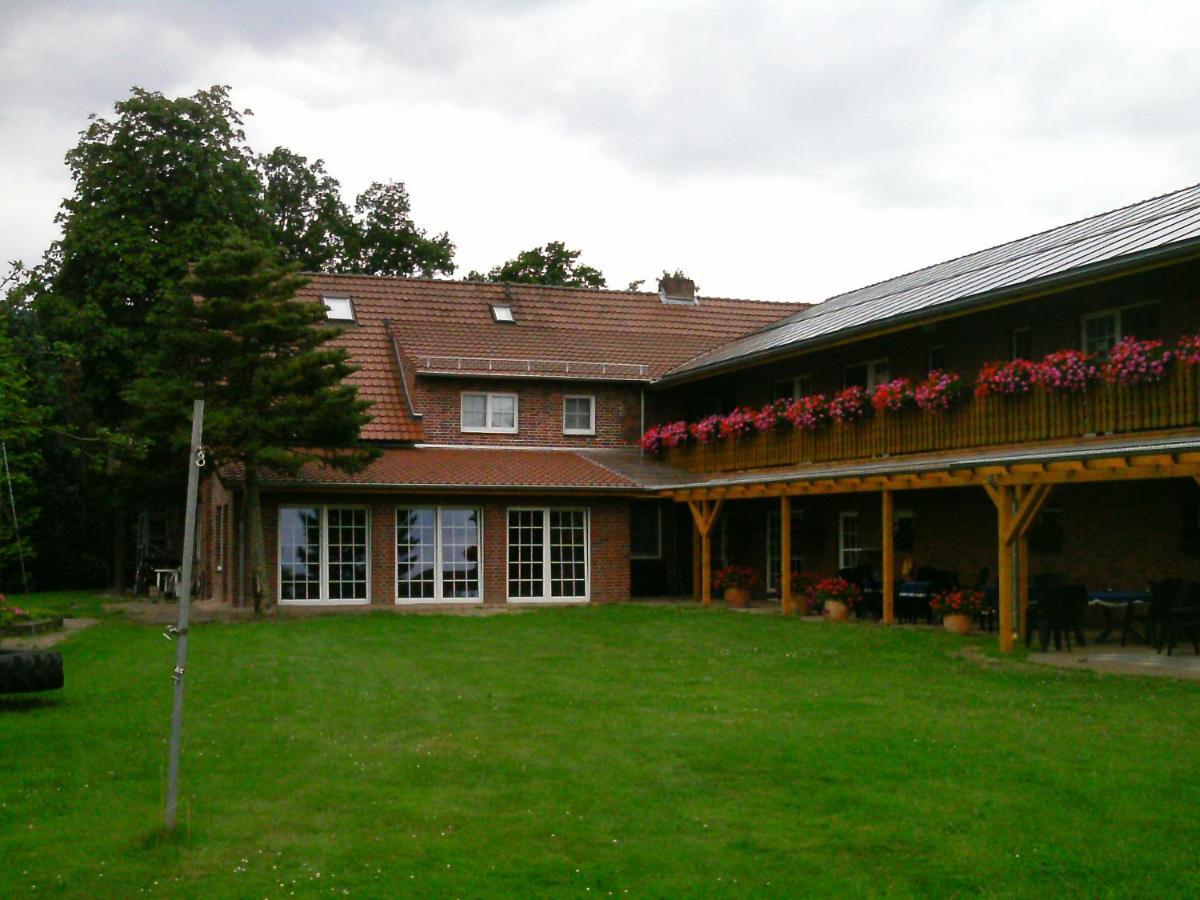 פטרסהאגן Ferienhof Meyer Landhotel מראה חיצוני תמונה