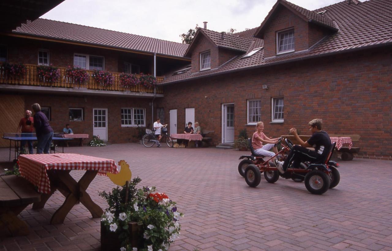 פטרסהאגן Ferienhof Meyer Landhotel מראה חיצוני תמונה
